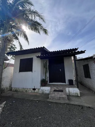 Casa de madeira a venda