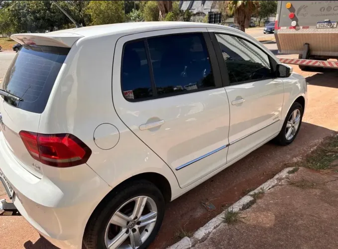 Volkswagen Fox Highline 1.6 Flex 16V 5P 2016