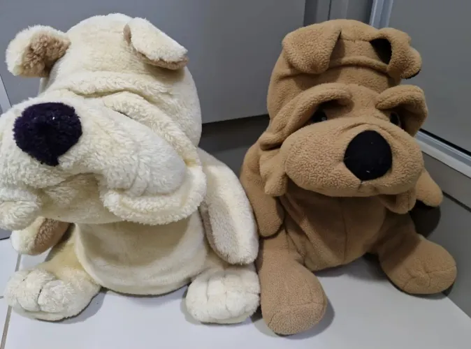 Pelúcias- Par de Cachorrinhos Bulldog lindos