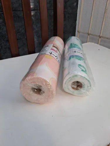Rolo  de plástico  de prateleira 