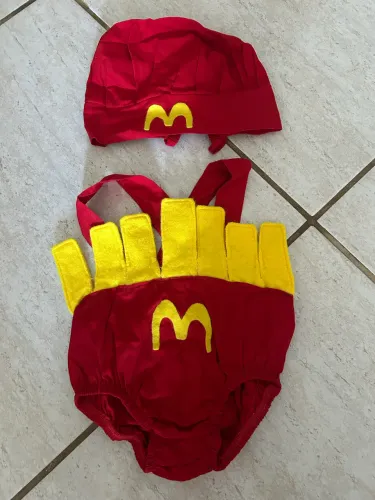 Roupas fantasia - descrição nas informações - preços - meses 