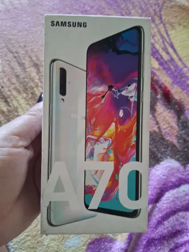 Celular A70 somente retirada de peças