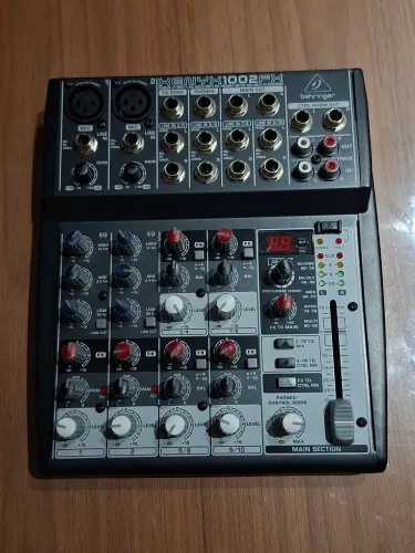 Mesa de Som Behringer Xenyx 1002FX + Fonte Original + Bag ? Pouco Uso