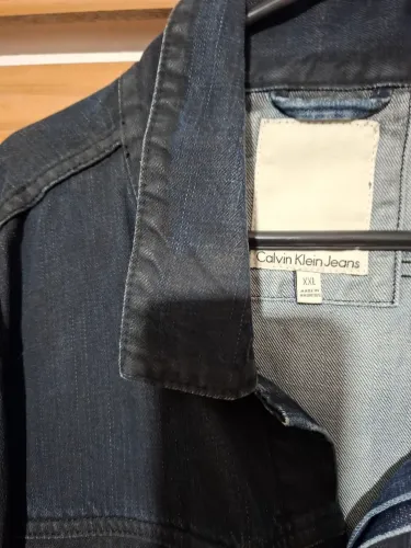 JAQUETA TRUCKER CALVIN KLEIN