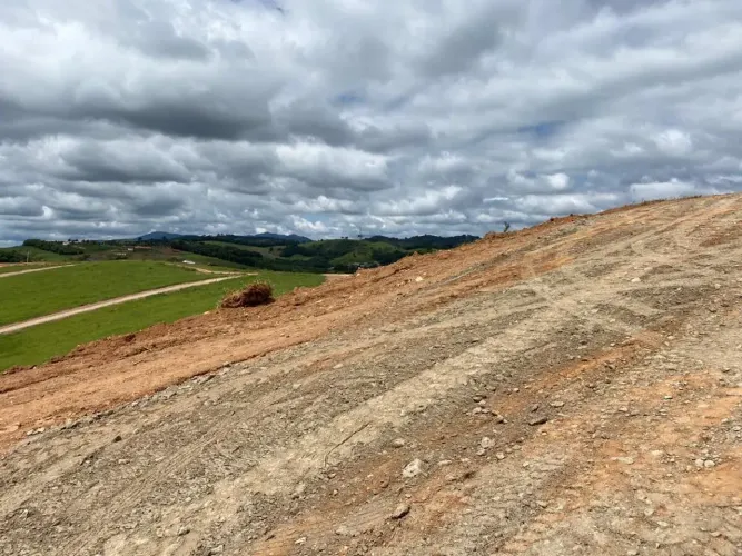 Terrenos em Terra Preta  Fácil Acesso pela Fernão Dias