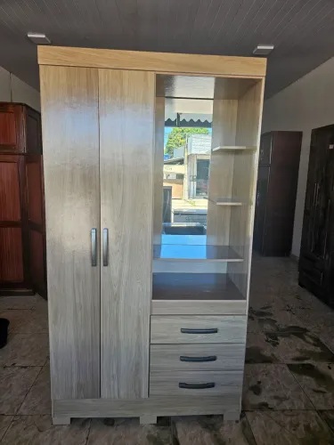 Guarda roupa usado
