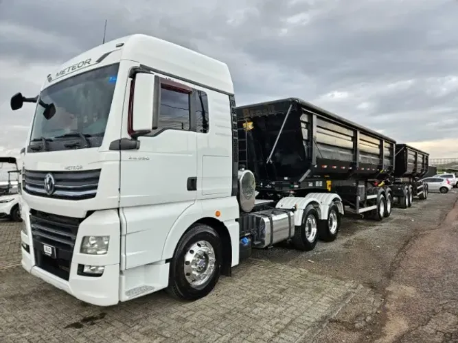 Vw Meteor 29.530 6x4 Ano 23 Baixo Km Suspensão Mola + Rodocaçamba Librelato Ano 2023 35m³