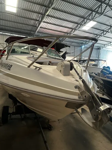 Triton 200 cabinada 