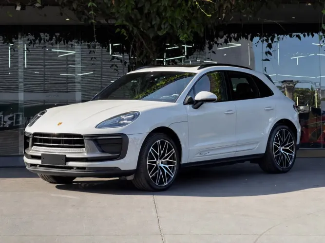 Porsche Macan T 2.0 Turbo 2024