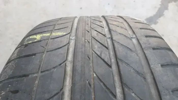 Pneu Goodyear Eagle F1 275/45r20 (43p)