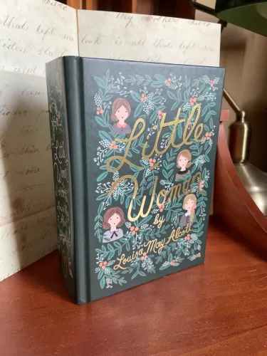 Livro Little Women - Louise May Alcott (capa dura)