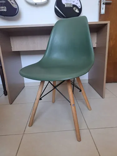 Cadeira Eiffel Verde Musgo