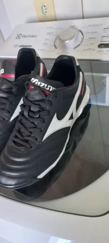 Vendo chuteira morelia clasic