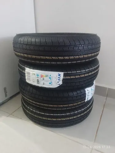 Vendo 4 pneus hifly 175/75 r13