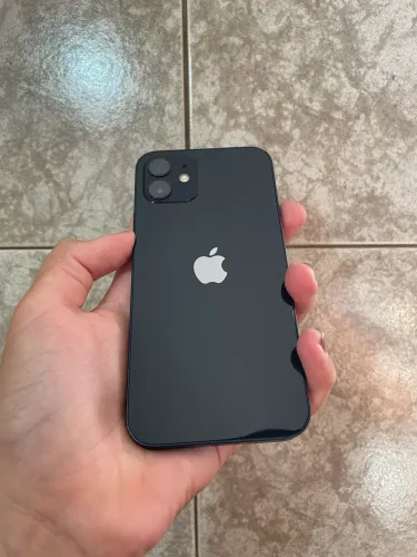iPhone 12 preto