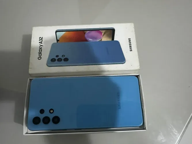 Vendo celular Samsung a32 semi-novo contato 98 9 *