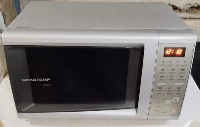 Microondas 20 litros Brastemp toop