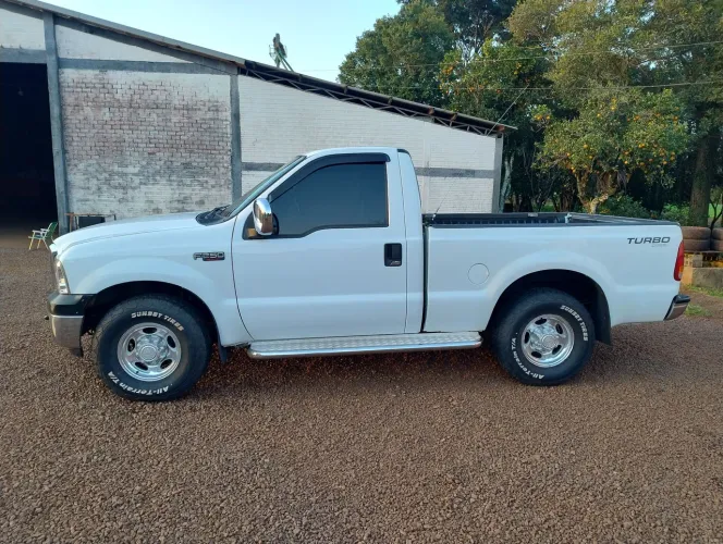 Ford F-250 XLT 3.9 4X2 Diesel TB 1999
