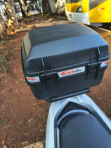 Baú moto givi 27L