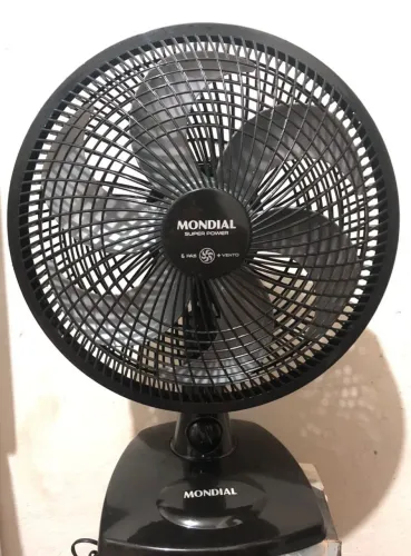 Vendo ventiladores de mesa 30cm apenas 95,00.