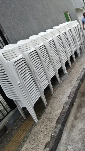 Cadeira Plástica SUPER RESISTENTE Milho Flower51
