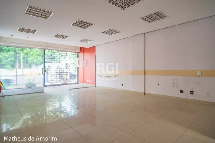 Loja para Venda - 220.18m², 0 dormitórios, Auxiliadora
