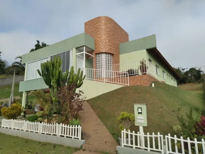 Casa em condomínio quinta dos lagos Paraibuna/ SP