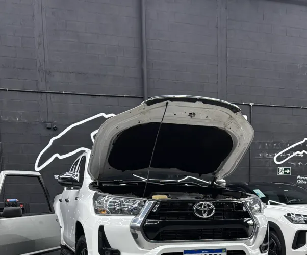 Faróis Hilux SRV 2021