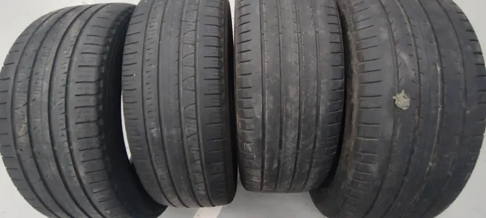 Pneus 225/55R18 (cada 190,00)