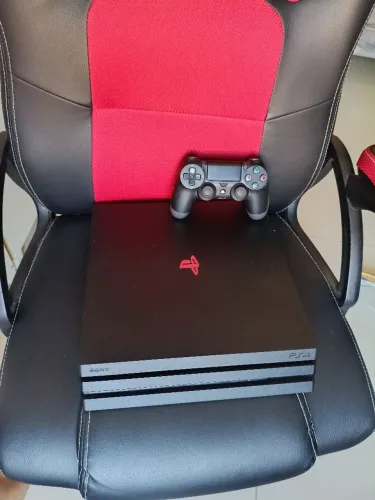 Playstation 4 PRÓ