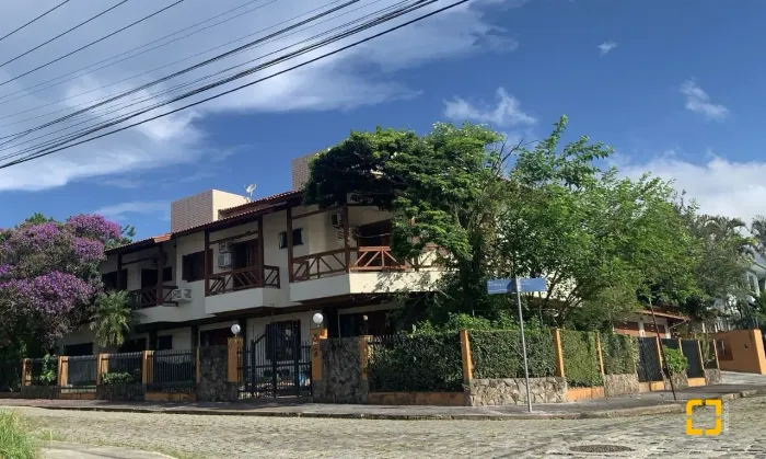 Casa de Alto Padrão no Parque São Jorge - Itacorubi