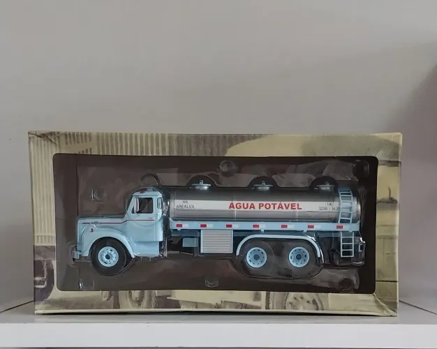 MINIATURA DE CAMINHÃO ÁGUA POTÁVEL ESCALA 1:43