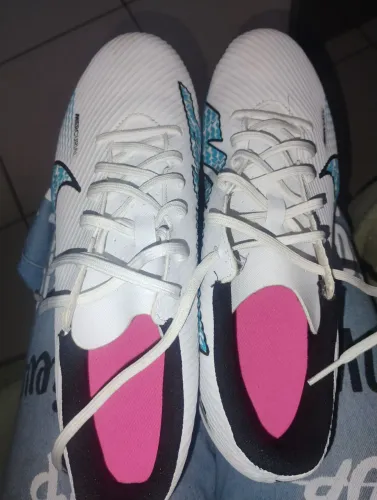 Chuteira nova da Nike original