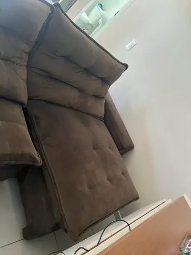 VENDO SOFÁ 2 LUGARES, RECÉM ESTOFADO, APENAS 600,00