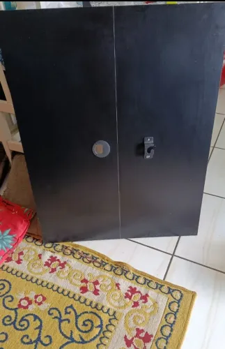 Vendendo um painel de tv por 80 reais