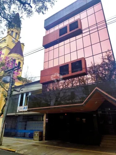 SALA COMERCIAL À VENDA, COM TERRAÇO, EM FRENTE AO BRICK DA REDENÇÃO
