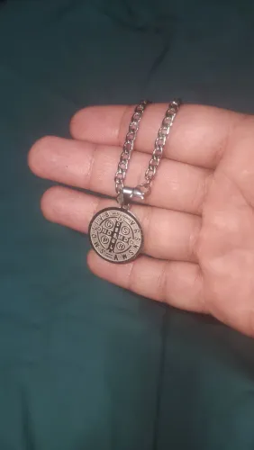Vende-se colar de prata