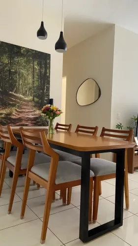 Mesa de jantar 2,00 x 0,70m com 6 cadeiras