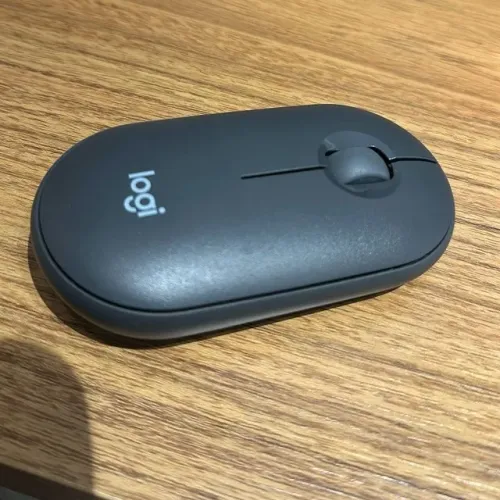 Mouse sem fio Logitech Pebble 2 M350s Grafite com Clique Silencioso, Design Slim Conexão B