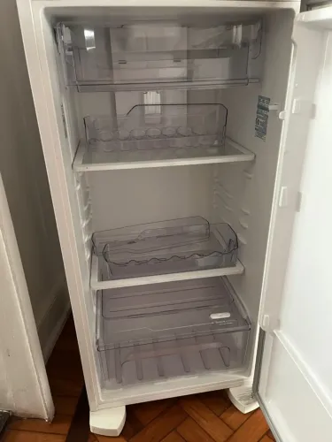 GELADEIRA FROST FREE ELECTROLUX 310L