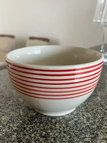 Cumbuca de porcelana