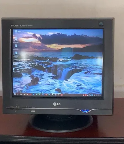 Monitor CRT LG Flatron ex T730SHK Tela Plana