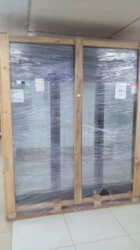 GELADEIRA VERTICAL AUTO SERVIÇO COM 3 PORTAS, DA MARCA FRICON, NOVA, PROMOÇÃO!!!!