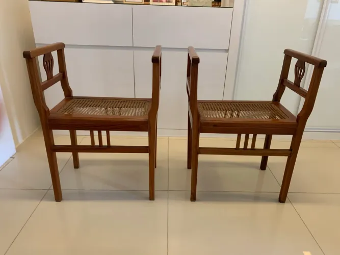 Par de banquetas antigas