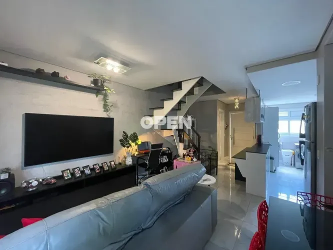 Casa em condomínio Fechado com 2 Dormitórios, ambos suítes no Centro de Canoas
