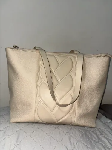Bolsa grande off white Arezzo