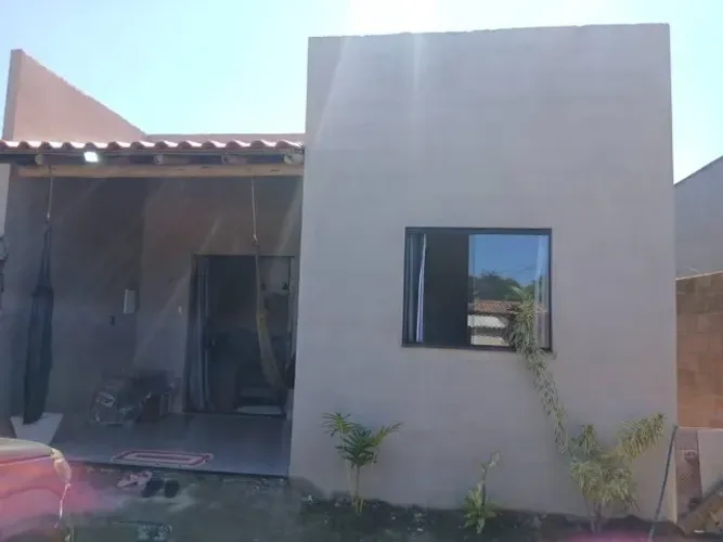 Casa simples a venda em Feu Rosa (próx ao point cristão)