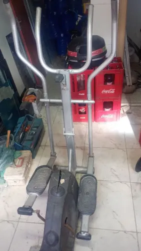 Bicicleta de ginástica