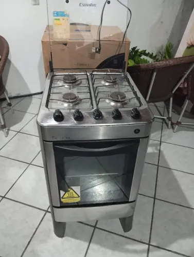 Fogão Esmaltec Ágata 4 Bocas Inox Forno Limpa Fácil e Acendimento Automático