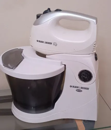 Batedeira Black e Decker BAT300